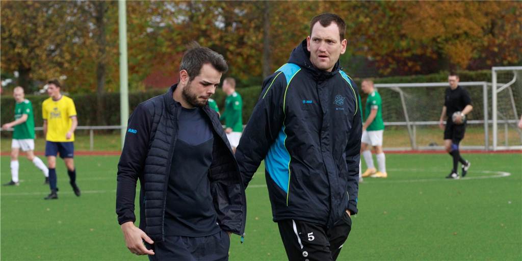 Marian Tüns macht weiter beim SV Herbern II - doch die Sorgen bleiben Marian Tüns (r.) wird auch in der kommenden Saison die zweite Mannschaft des SV Herbern als spielender Co-Trainer betreuen.