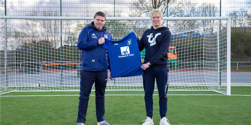 Sythen statt VfB Hüls: Maxim Wachowiak wollte bleiben - ein Urlaub änderte das Maxim Wachowiak (r.) schließt sich im Sommer dem TuS Sythen und Trainer Dennis Schulz an.