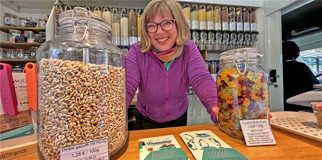 Alles unverpackt: Neuer Markstand in Werne bietet ausgefallene nachhaltige Produkte an Marion van Aart steht in ihrem Wagen