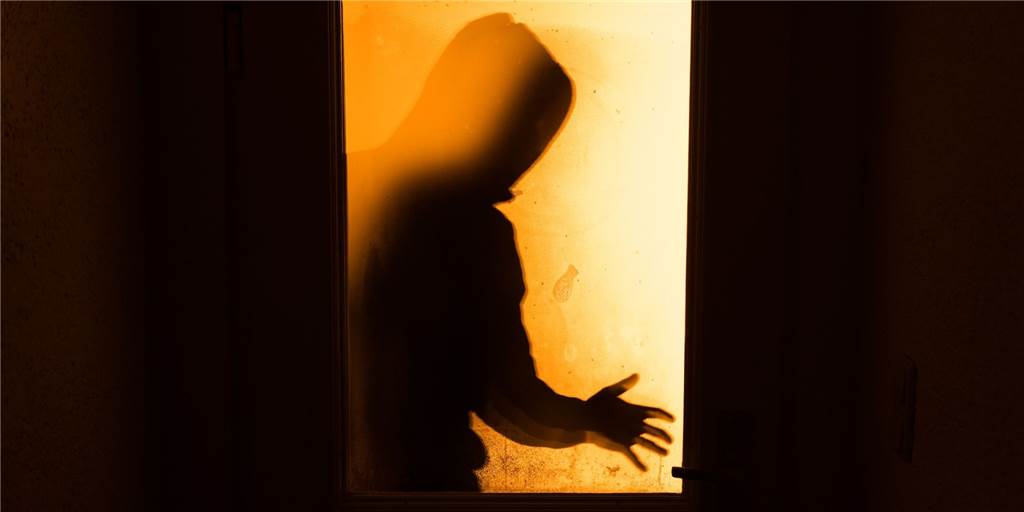 Tätersuche bei Instagram: Duo soll Pistolen-Raub verübt haben Tätersuche bei Instagram: Duo soll Pistolen-Raub verübt haben