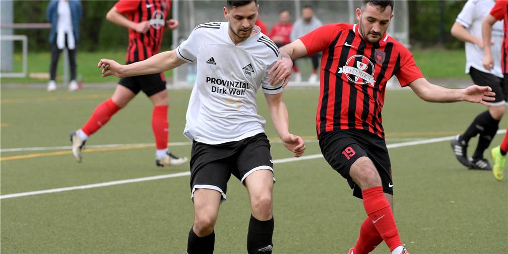 Sechster Sieg im siebten Spiel: VfB Lünen gehört zu den formstärksten Teams der Liga Marcel Salmen (l.) und der VfB Lünen trotzen derzeit einigen personellen Engpässen.