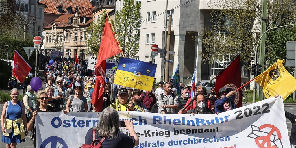 Rund 650 Menschen nahmen am Finale des Ostermarsches Rhein/Ruhr am Montag teil.