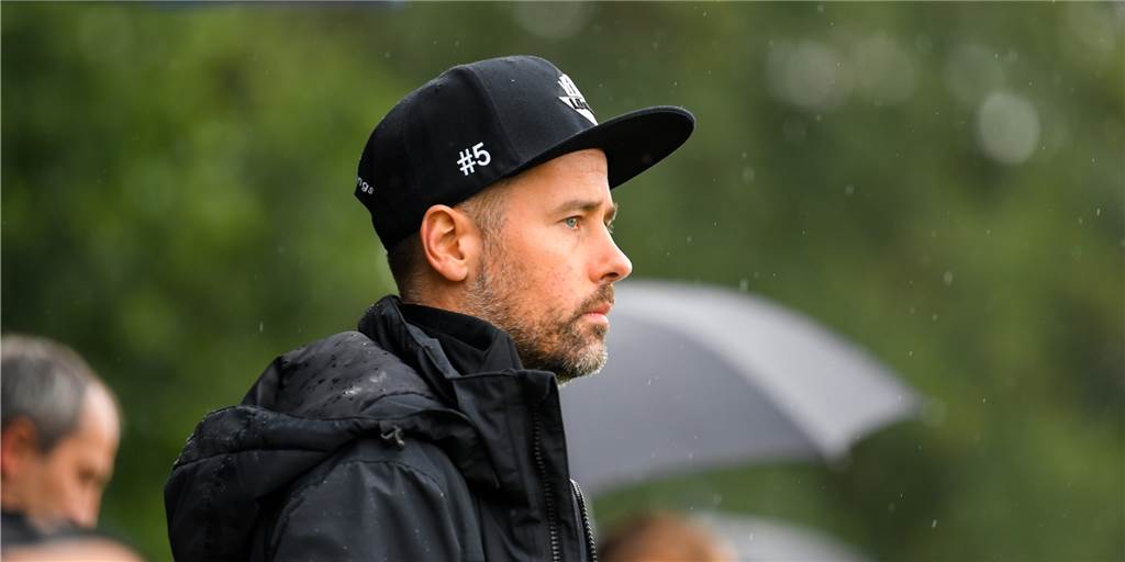 Chancenwucher und Alu-Pech besiegeln Niederlage des VfB Lünen – Elfmeter landet am Pfosten Co-Trainer Daniel Skubich vertrat am Montag Chefcoach Mark Bördeling.