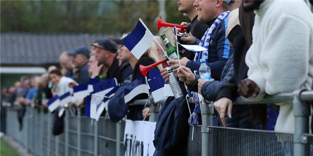 Fast 100 Fotos: Das lange Fußball-Wochenende von Gründonnerstag bis Ostermontag in Bildern Fast 100 Fotos: Das lange Fußball-Wochenende von Gründonnerstag bis Ostermontag in Bildern