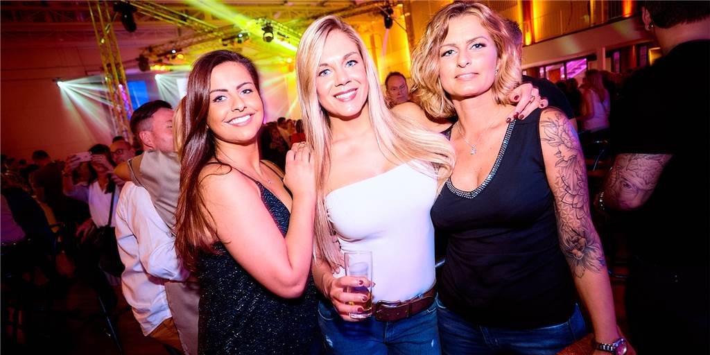 Tanz in den Mai: Heute Abend fünf große Partys in Castrop-Rauxel Zum Tanz in den Mai laden am 30. April fünf Eventlocations in Castrop-Rauxel ein.