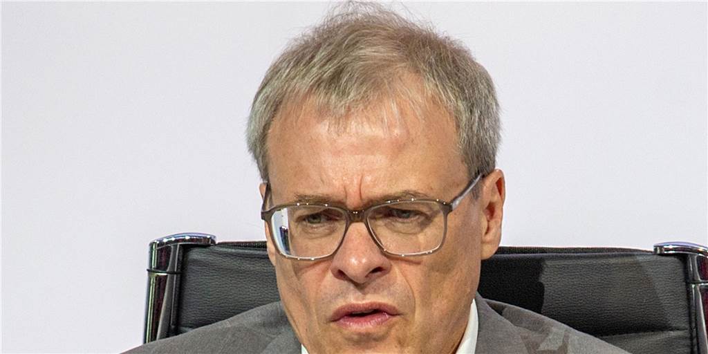 Wahl zum DFB-Präsidenten verloren - Wird Peter Peters Boss aller Fußballer in Westfalen? Wahl zum DFB-Präsidenten verloren - Wird Peter Peters Boss aller Fußballer in Westfalen?