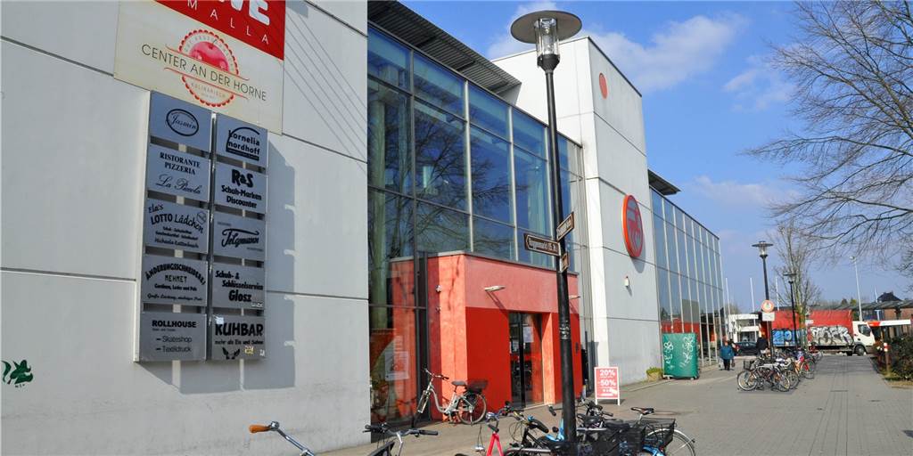 Zukunft von Rewe in Werne - Pressestelle hüllt sich in eisernes Schweigen Das Hornecenter in Werne mit dem großen Rewe-Geschäft.