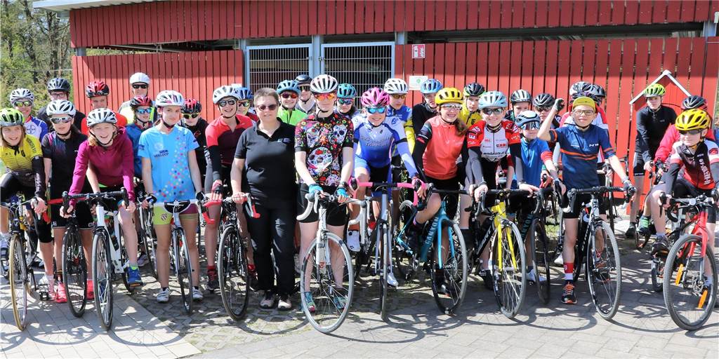 Nachwuchs-Triathleten aus ganz NRW in Haltern: „Das hat uns einfach gefehlt“ Zahlreiche Nachwuchs-Triathleten aus ganz NRW nahmen am Trainingslager in Haltern teil.