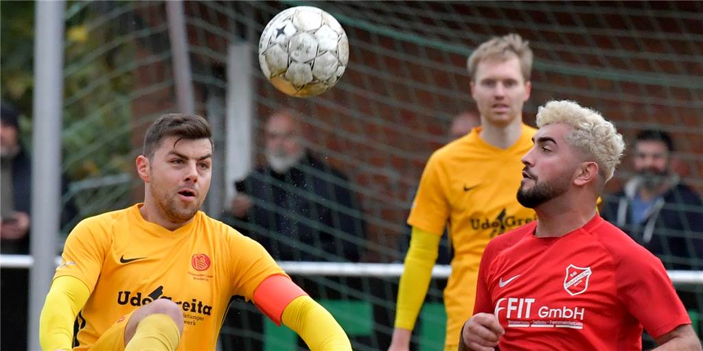 Im Video: Löwen dominieren Gahmen - Ein Spieler trifft dreimal Im Video: Löwen dominieren Gahmen - Ein Spieler trifft dreimal