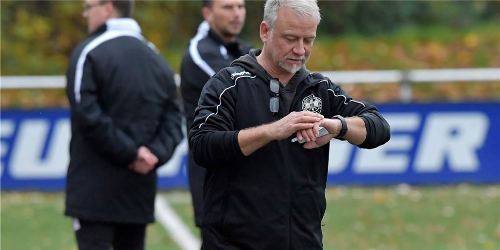 Kuriose Vereinbarung mit der Ehefrau: Erster Saisonsieg hat für Preußen-Trainer weitreichende Folgen Carsten Walschus feierte am Sonntag den ersten Erfolg als Trainer des SV Preußen.