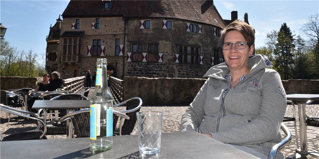 Sabine Schäfer (FDP) will als einzige Frau im Kreis Coesfeld II in den Landtag Sabine Schäfer aus Lüdinghausen möchte für den Wahlkreis 79 Coesfeld II (Dülmen, Lüdinghausen, Ascheberg, Senden, Olfen, Nordkirchen) in den NRW-Landtag einziehen.