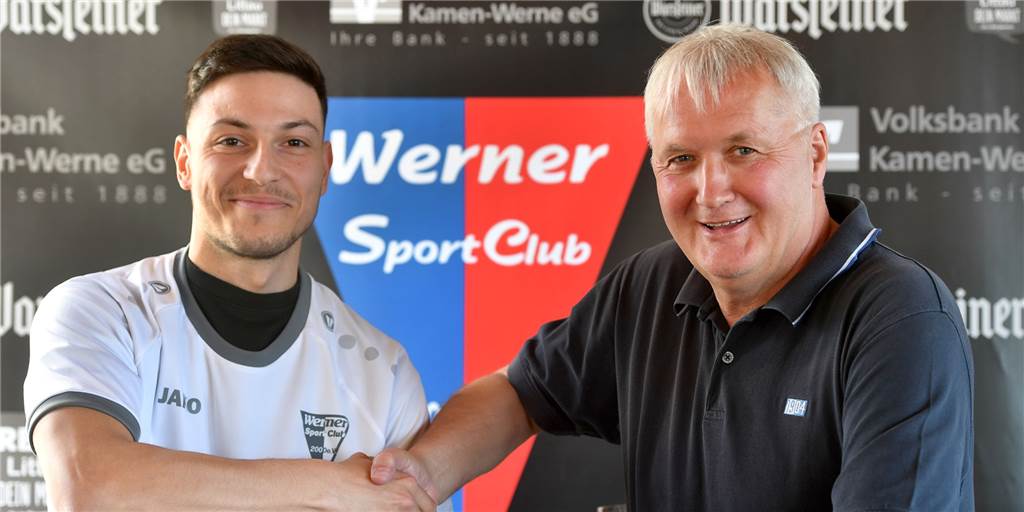 Neuzugang des Werner SC: „Ich will zu hundert Prozent aufsteigen“ Serhad Gün (l.) schließt sich ab kommender Saison dem Werner SC an. Thomas Overmann ist sichtlich erfreut.