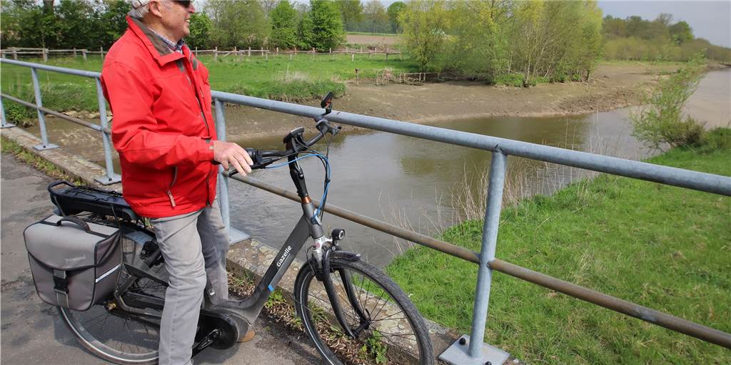 Kritik an Arbeiten an Stever in Olfen: „Fisch-Nachwuchs in Gefahr“ Hubert Kiefer dreht mit dem Fahrrad gerne eine Runde um die Stever. "Das Wasser ist ja bald wieder da", sagt der Rentner aus Olfen.