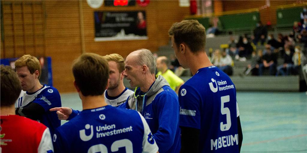 Skandal sorgte bundesweit für Aufregung - HSC-Gegner hat Hallenverbot Muss die restliche Saison im Rückraum ohne Julian Schrief auskommen: Gerard Siggemann, Trainer der Oberliga-Herren des HSC Haltern-Sythen.