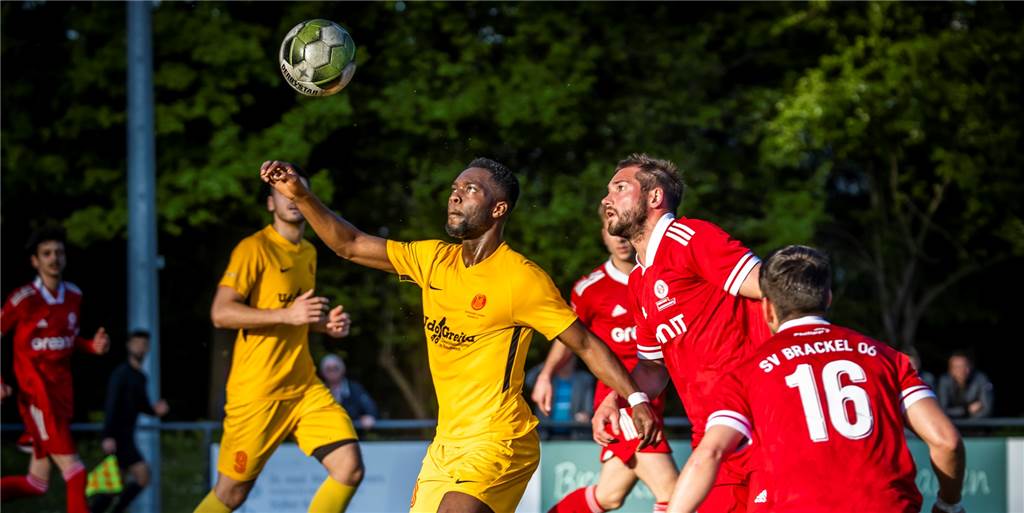 Dortmunder Löwen blamieren den großen Ortsnachbarn SV Brackel 06 und ziehen ins Finale ein Dortmunder Löwen blamieren den großen Ortsnachbarn SV Brackel 06 und ziehen ins Finale ein