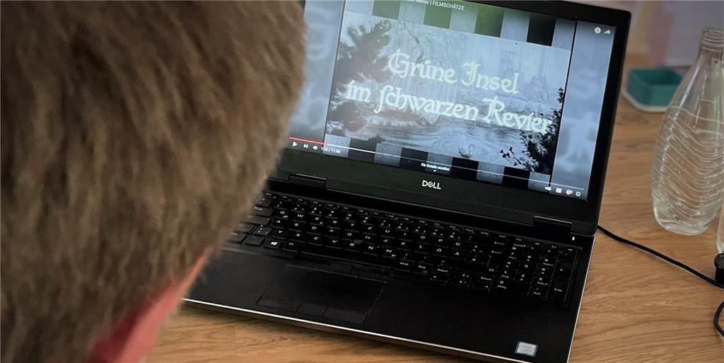 Grüne Insel im schwarzen Revier: Film von 1956 feiert Castrop-Rauxel 65 Jahre alt ist ein Film über Castrop-Rauxel, der die Europastadt wie eine Perle Deutschlands darstellt. Er ist aus heutiger Sicht amüsant, aber auch ein gewaltiges Zeitdokument.