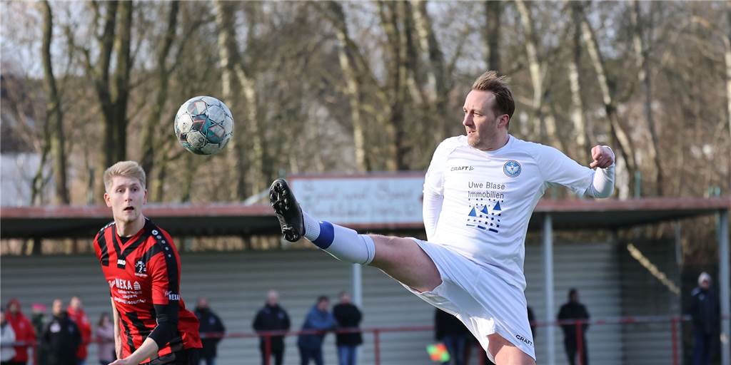 Mengede gegen FC Castrop-Rauxel: Zuschauer sahen ein Zauber-Tor Mengede gegen FC Castrop-Rauxel: Zuschauer sahen ein Zauber-Tor
