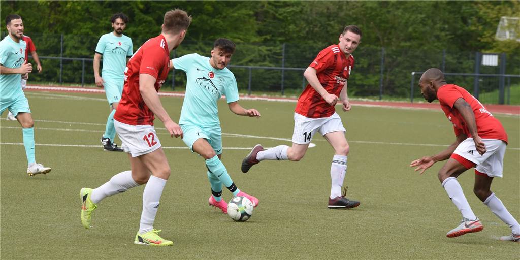 ETuS/DJK Schwerte zeigt nach 2:11-Debakel Reaktion und gibt TSC Kamen den Gnadenstoß ETuS/DJK Schwerte zeigt nach 2:11-Debakel Reaktion und gibt TSC Kamen den Gnadenstoß