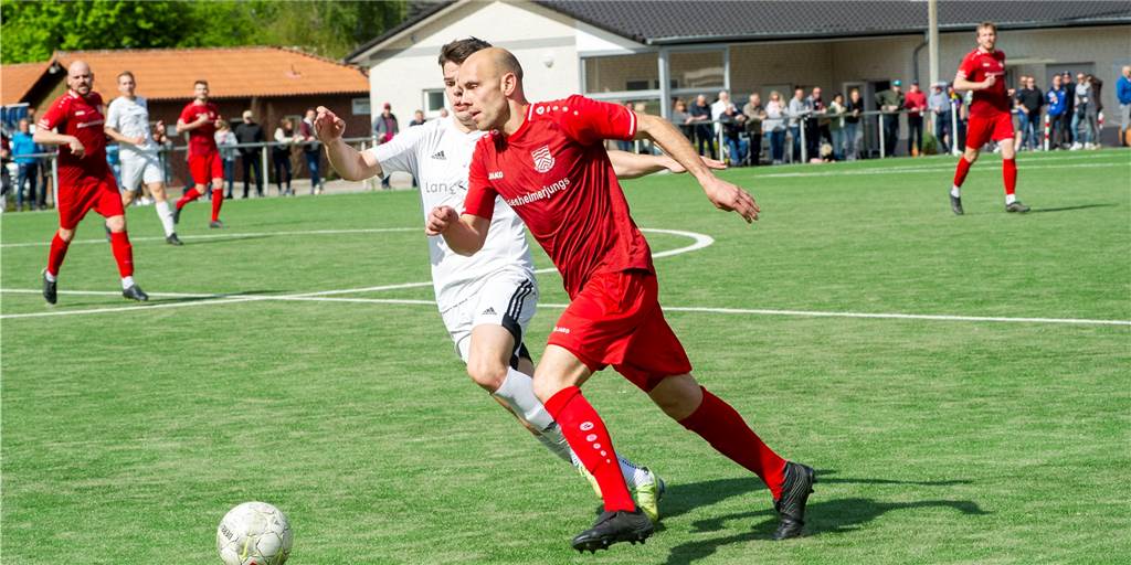 A2-Aufstiegskampf: Flaesheim spielt nun anders und „der Druck liegt beim FC 96“ Für Philipp Moos und Concordia Flaesheim war das 3:0 gegen Borussia Ahsen der neunte Sieg in Serie.