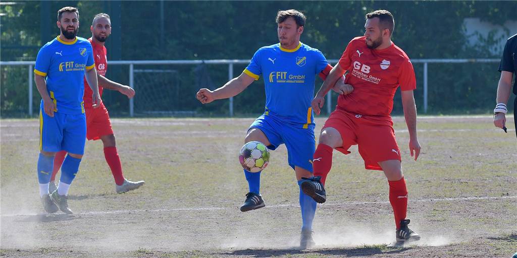 Dortmunder Kreisliga-Trainer tritt zurück und macht Klub Vorwürfe – einige Spieler auch weg Dortmunder Kreisliga-Trainer tritt zurück und macht Klub Vorwürfe – einige Spieler auch weg
