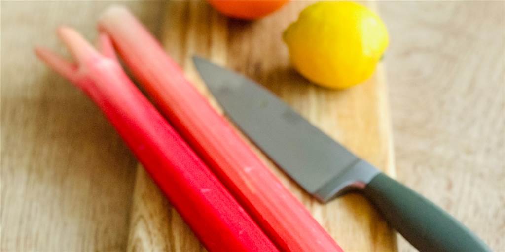Rhabarber: Fünf tolle Rezeptideen mit dem fruchtigen Saisongemüse Rhabarber: Fünf tolle Rezeptideen mit dem fruchtigen Saisongemüse