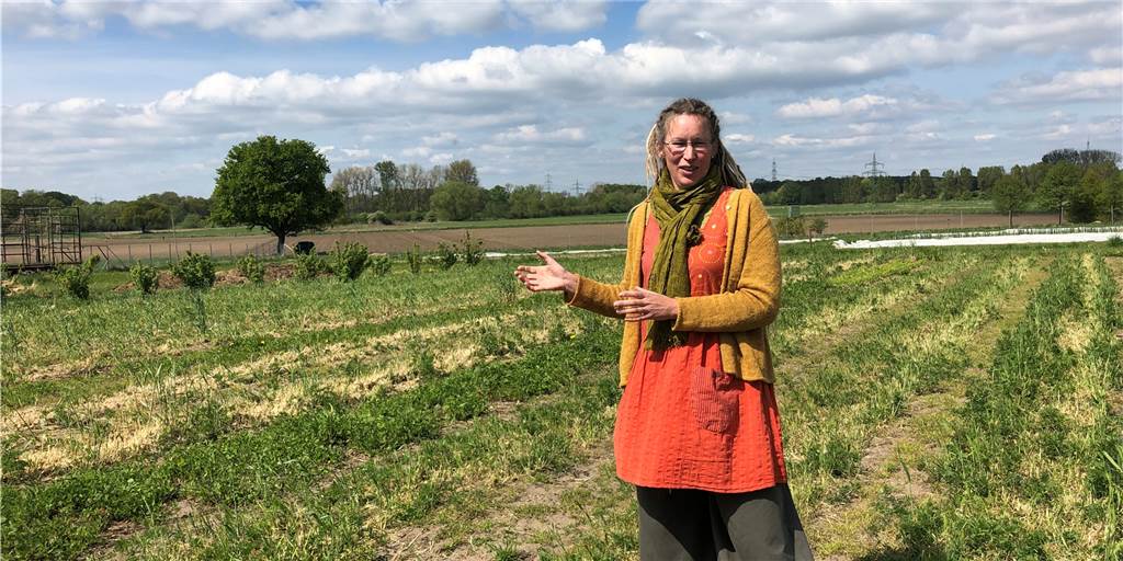 Video: Biolandwirtin über Gegenwart und Zukunft der Solawi Lippeauen Bork Biolandwirtin Anne Reygers steht mit ihrem Team der Solawi Lippeauen Bork vor einer herausfordernden Saison.