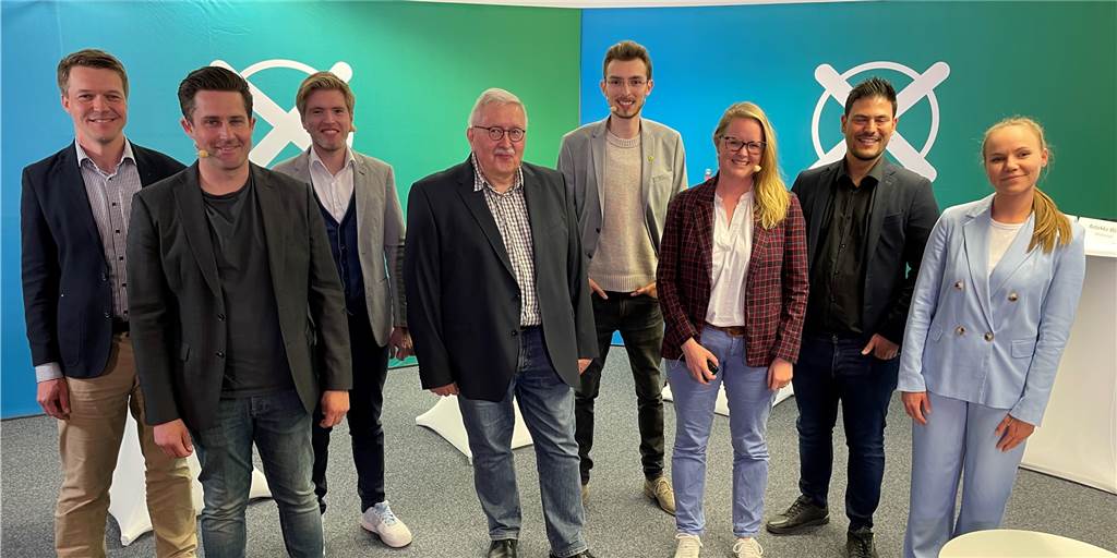 Wahlarena zur Landtagswahl 2022: die Direktkandidaten bei einer Podiumsdiskussion mit dem Moderatoren-Duo Rebekka Wölky und Matthias Langrock.