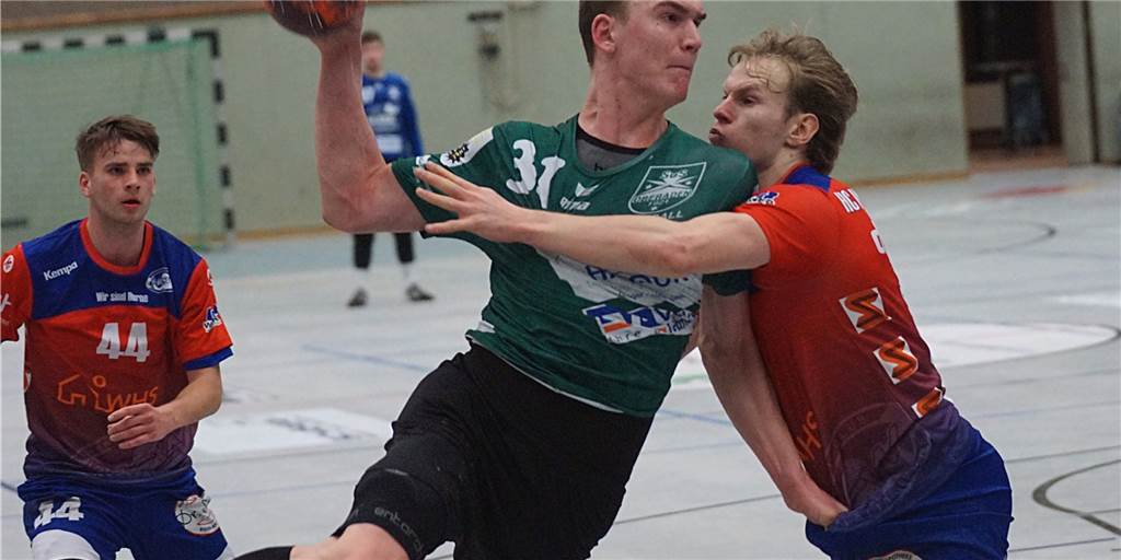 Oberadener Abwehrbollwerk lässt RSV Altenbögge im Derby verzweifeln Mika Kurr - hier am Ball - markierte beim Oberadener Sieg gegen den RSV Altenbögge einen Treffer.