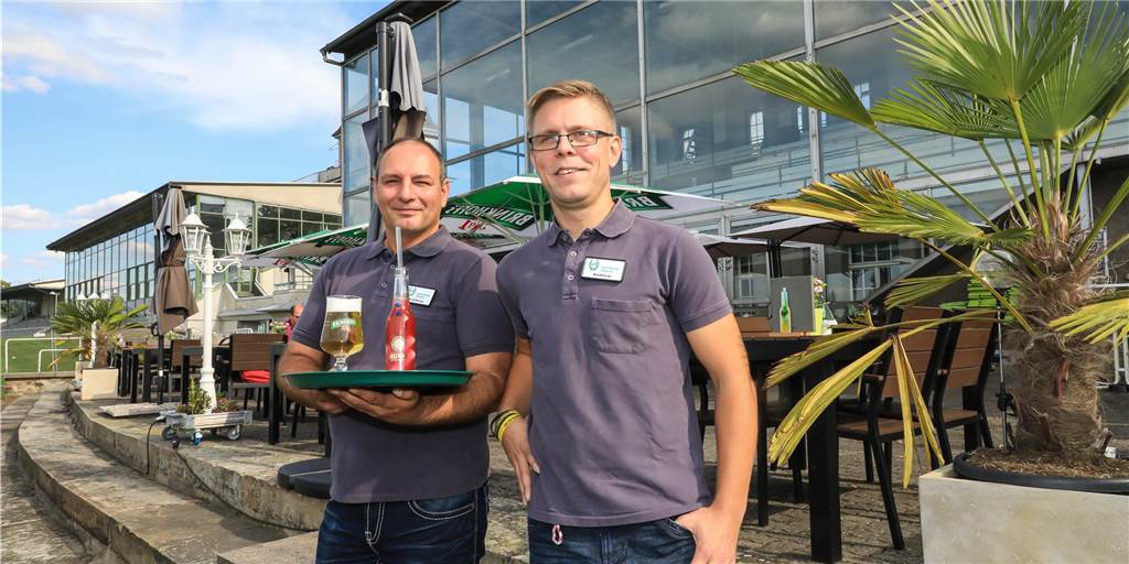 Dieser Biergarten besticht durch seine Kulisse – zu jeder Tageszeit