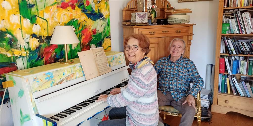 Künstler-Koch Franz Lauter wird 75 und verkündet Rücktritt vom Rücktritt Zumindest ein bisschen mehr Zeit für seine Frau Hanna hat Franz Lauter jetzt - auch wenn er zum 75. Geburtstag den Rücktritt vom eigentlich geplanten Rücktritt verkündet.