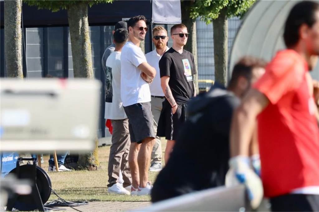 1:1 beim Wiedersehen mit Sahin: Zwei BVB-Profis geben ihr Comeback 1:1 beim Wiedersehen mit Sahin: Zwei BVB-Profis geben ihr Comeback