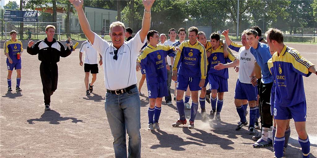 Castrop-Rauxeler Sommermärchen 2006: Spvg Schwerin II schnappt eigener Ersten einen Titel weg Castrop-Rauxeler Sommermärchen 2006: Spvg Schwerin II schnappt eigener Ersten einen Titel weg