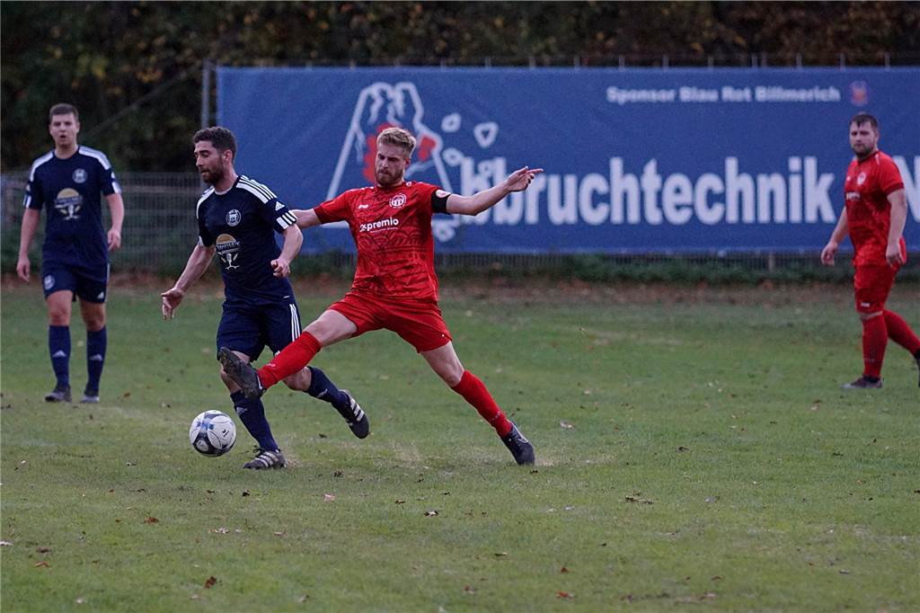 Viele Fotos: Derbysieger, Tabellenführer, Mega-Packung: Die Bilder vom Sportwochenende