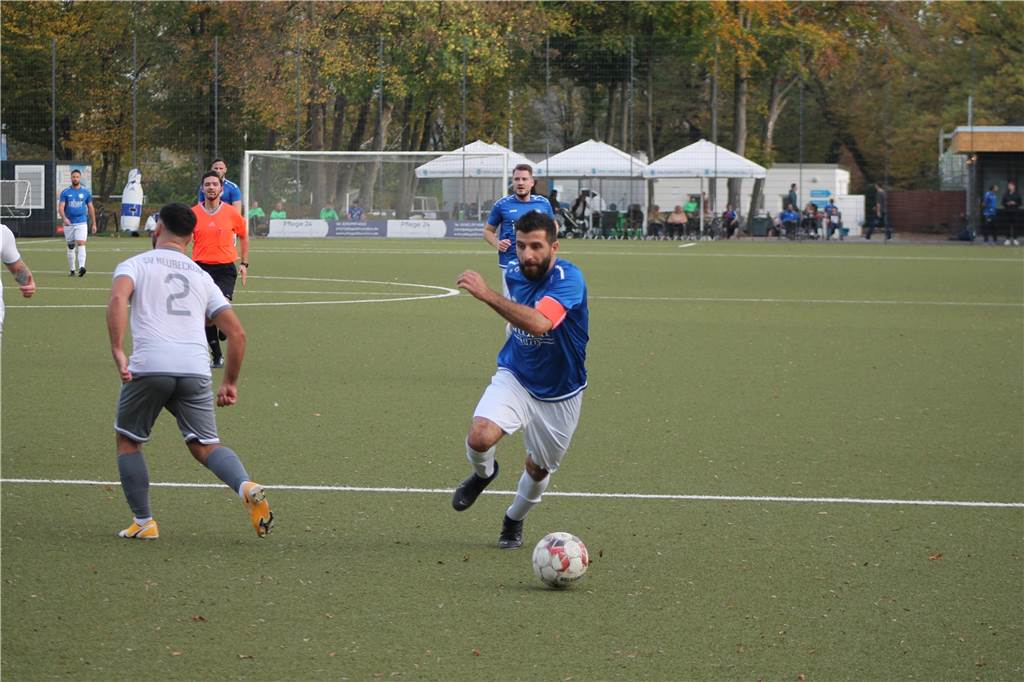 Viele Fotos: Derbysieger, Tabellenführer, Mega-Packung: Die Bilder vom Sportwochenende