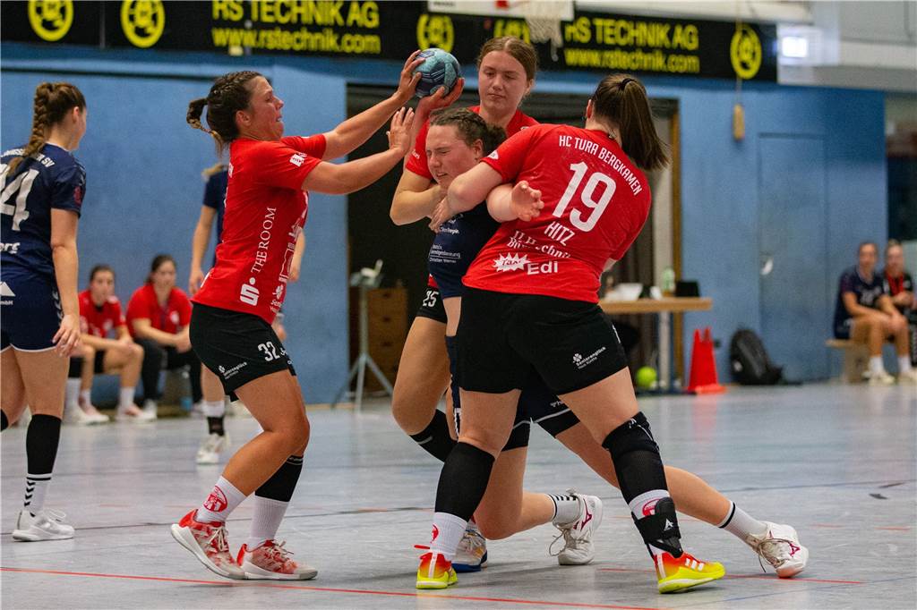 Viele Fotos: Derbysieger, Tabellenführer, Mega-Packung: Die Bilder vom Sportwochenende