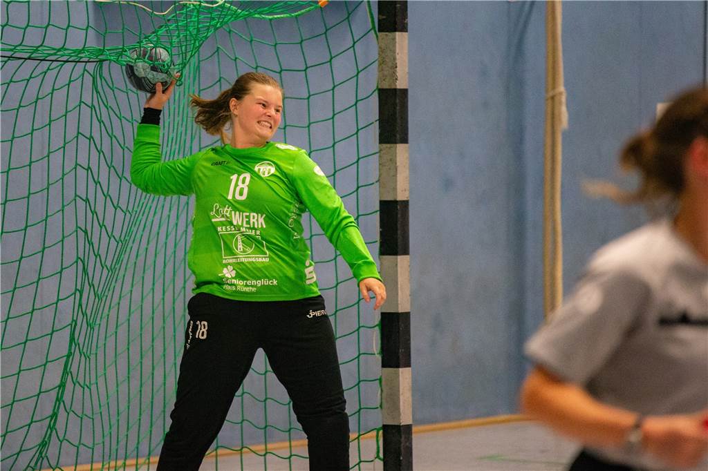 Viele Fotos: Derbysieger, Tabellenführer, Mega-Packung: Die Bilder vom Sportwochenende