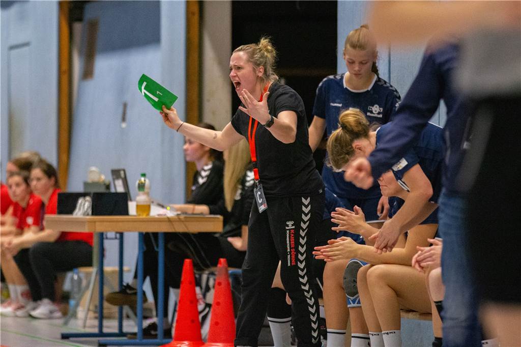 Viele Fotos: Derbysieger, Tabellenführer, Mega-Packung: Die Bilder vom Sportwochenende