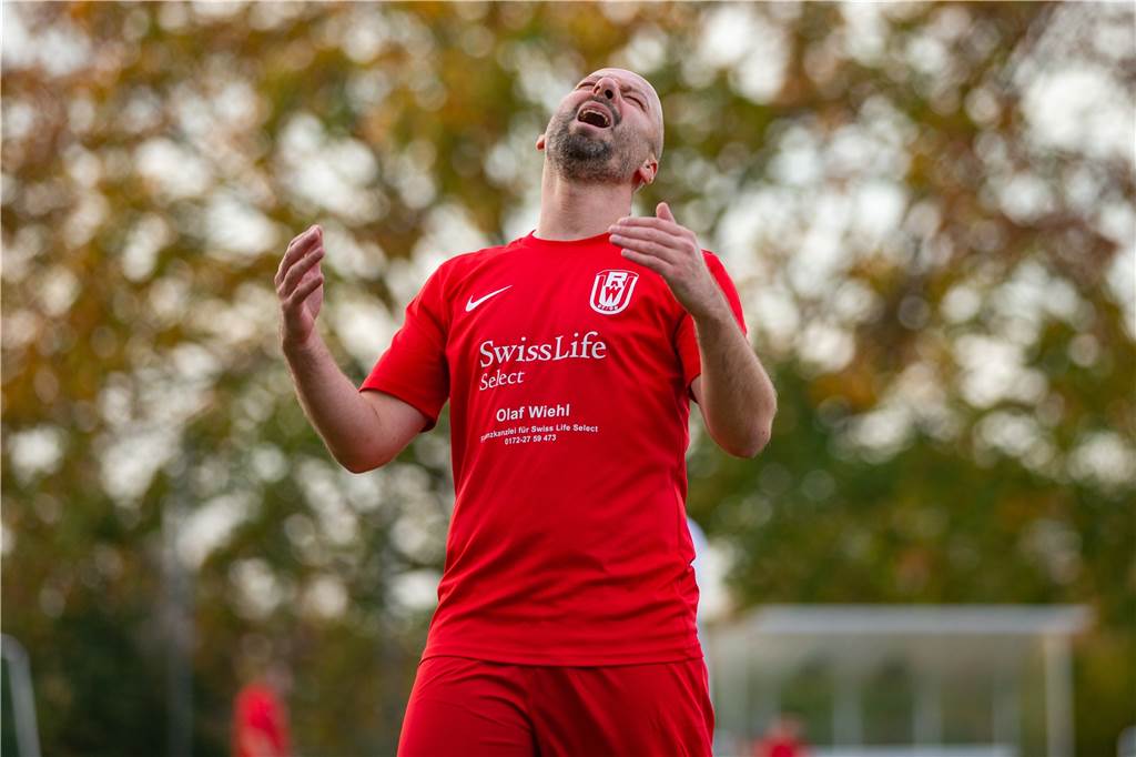 Viele Fotos: Derbysieger, Tabellenführer, Mega-Packung: Die Bilder vom Sportwochenende