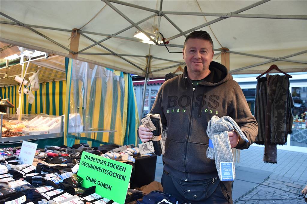 Mit St. Martin durch die Werner Innenstadt: Viele Bilder vom Martinsmarkt und Martinsumzug
