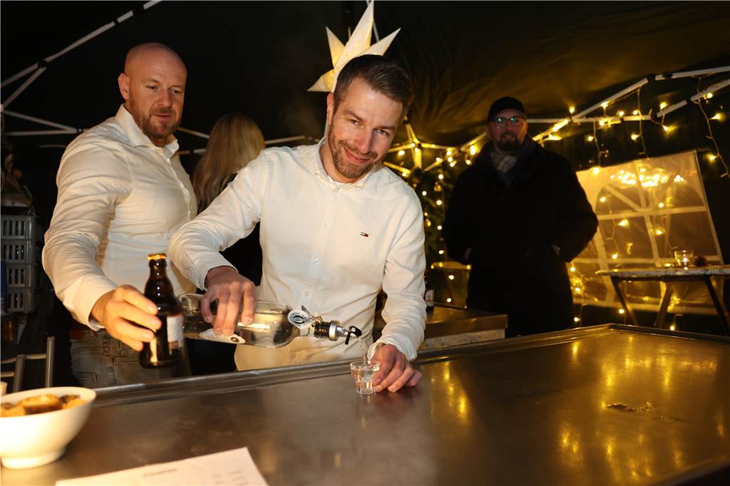 Adventsmarkt 2022 in Selm : Preistipp: Glühwein in Selm ist besonders günstig