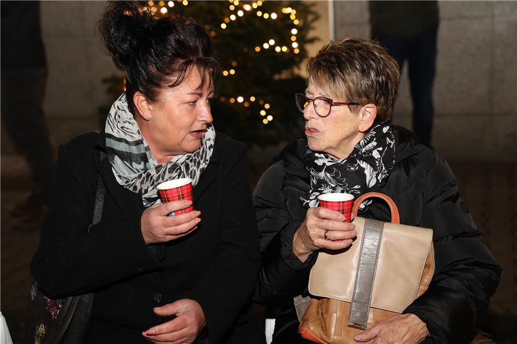 Adventsmarkt 2022 in Selm : Preistipp: Glühwein in Selm ist besonders günstig