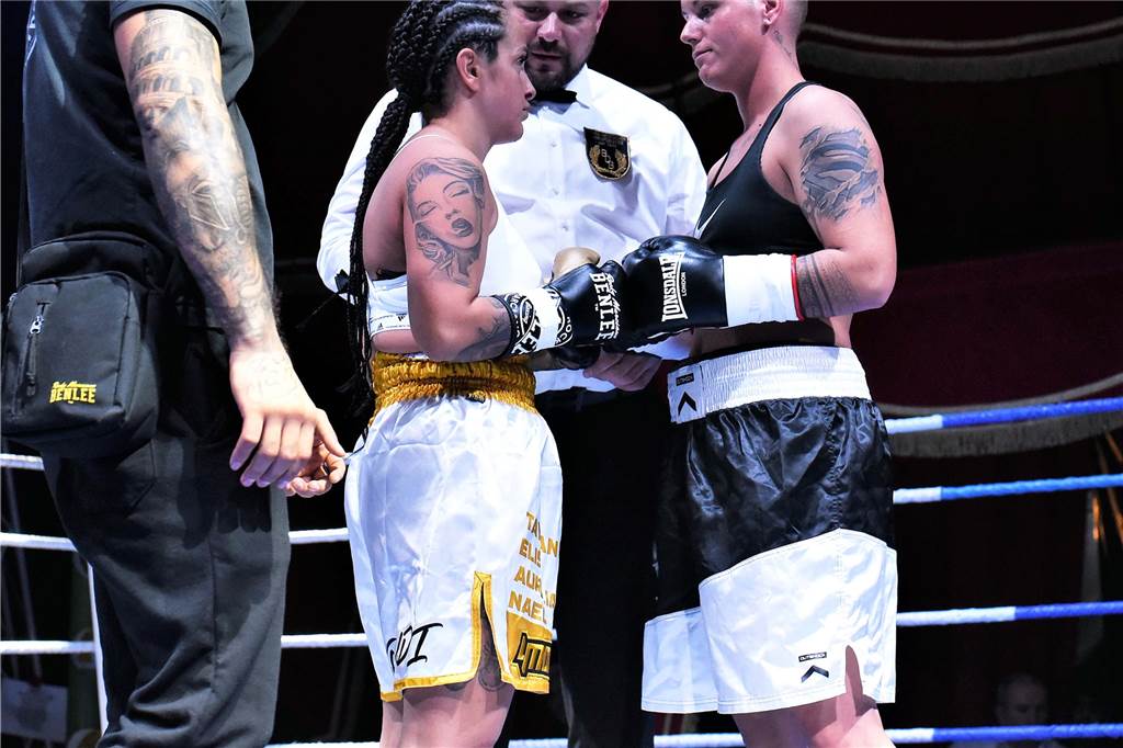 Die schönsten Bilder: Die 1. Dorstener Xmas Fight Night im Zirkuszelt