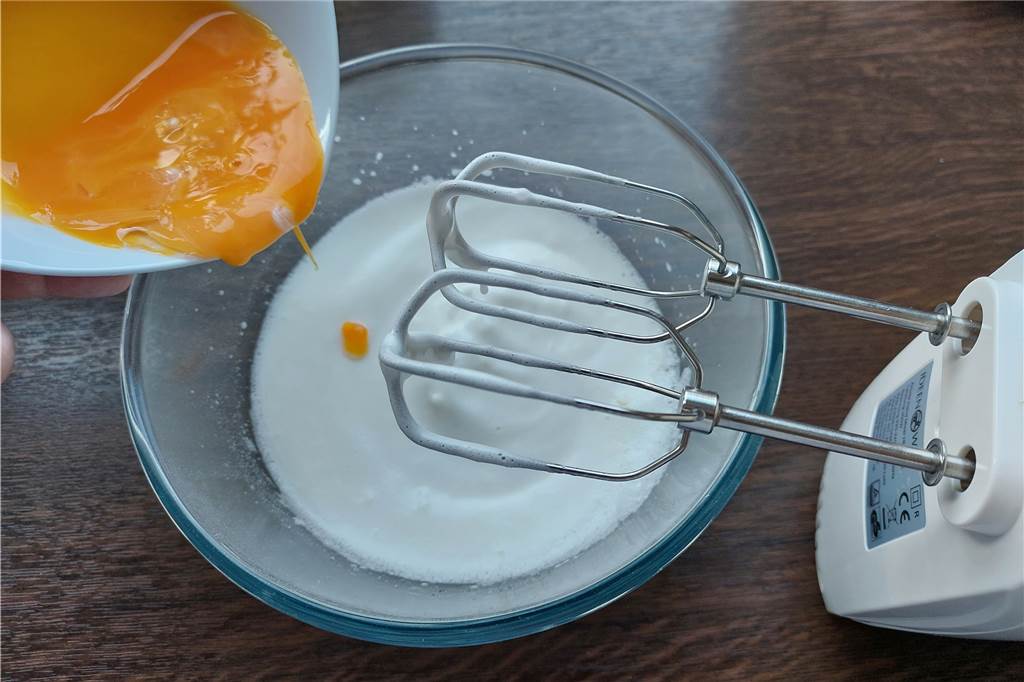Schritt-für-Schritt-Anleitung: So backen Sie Schoko-Weihnachtsbäumchen Schritt-für-Schritt-Anleitung: So backen Sie Schoko-Weihnachtsbäumchen
