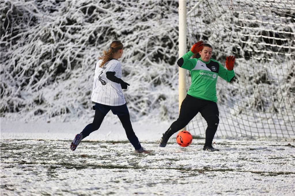 Westfalenpokal: Victoria Habinghorst rockt das Duell auf Schnee mit Phönix Höxter Westfalenpokal: Victoria Habinghorst rockt das Duell auf Schnee mit Phönix Höxter