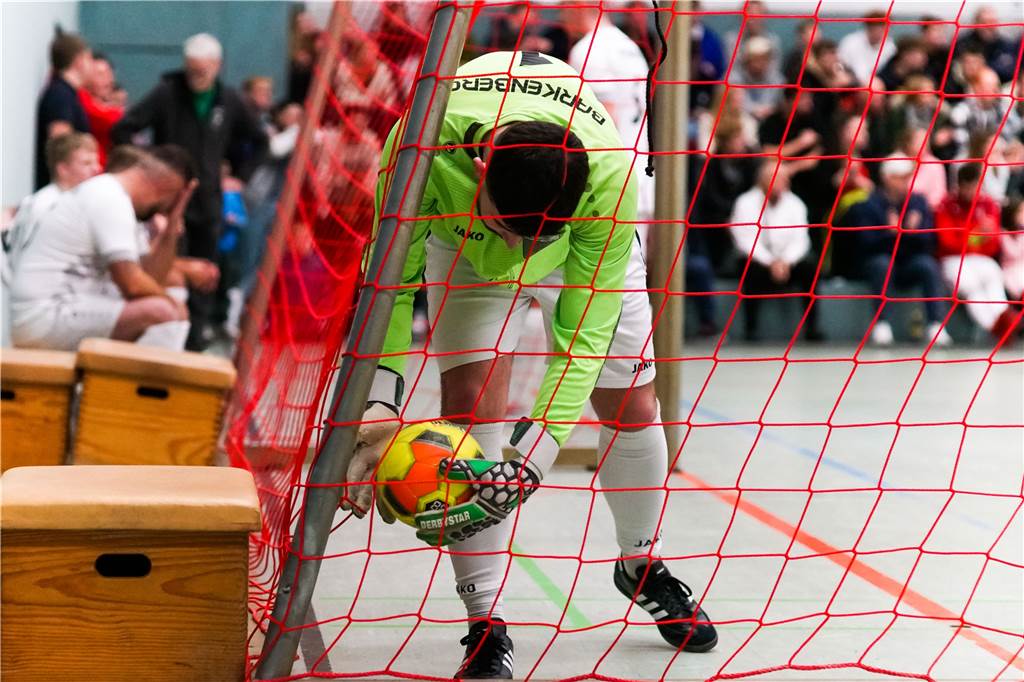 SV Schermbeck gewinnt Sparkassen-Cup: Sympathiepunkte sammelten sie dabei nicht