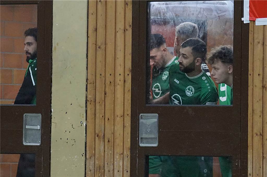 Viele Fotos: Derbys, Überraschung und Wiedersehen mit Ex-Klubs bei den Warsteiner Masters