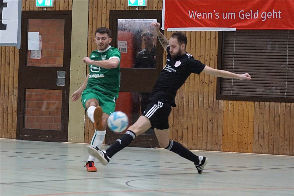 Viele Fotos: Derbys, Überraschung und Wiedersehen mit Ex-Klubs bei den Warsteiner Masters