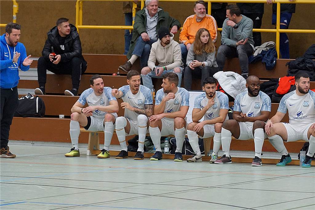 Viele Fotos: Derbys, Überraschung und Wiedersehen mit Ex-Klubs bei den Warsteiner Masters