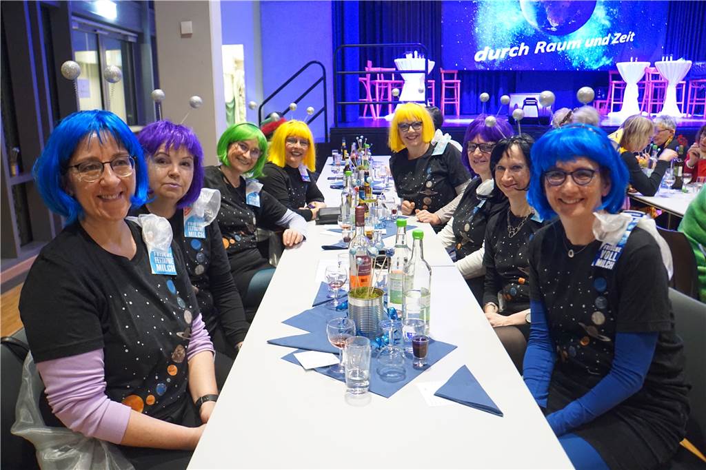 Viele Fotos von der kfd-Karnevalsfeier in Herbern: Jecke Frauen feiern „völlig losgelöst“