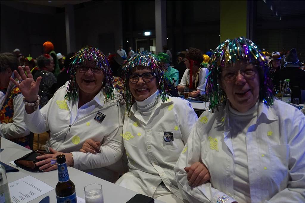 Viele Fotos von der kfd-Karnevalsfeier in Herbern: Jecke Frauen feiern „völlig losgelöst“